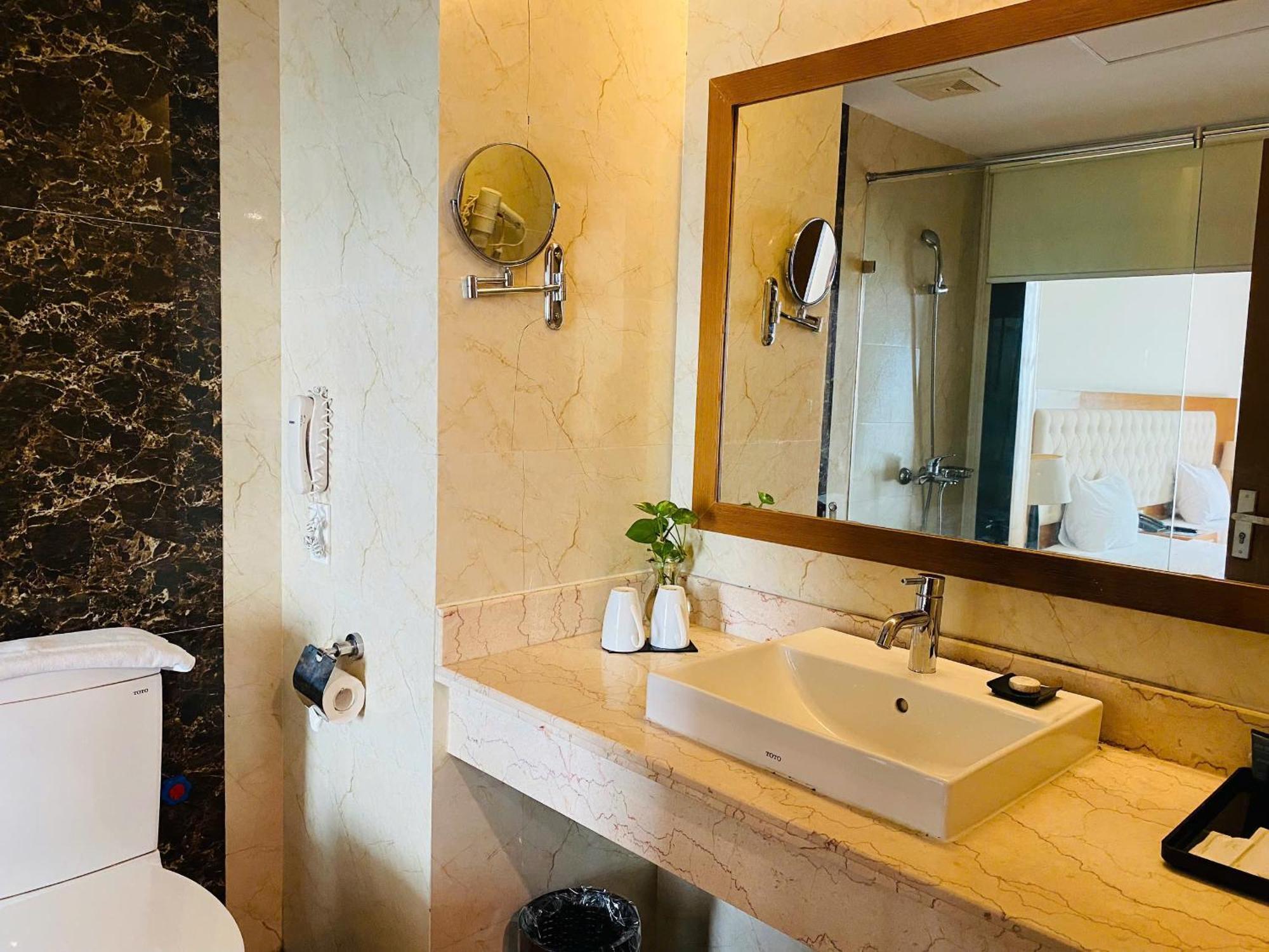 Muong Thanh Cua Dong Hotel Винь Экстерьер фото